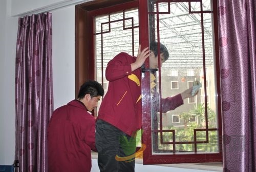 濰坊家政服務(wù)一條龍  專業(yè)擦玻璃，室內(nèi)外保潔
